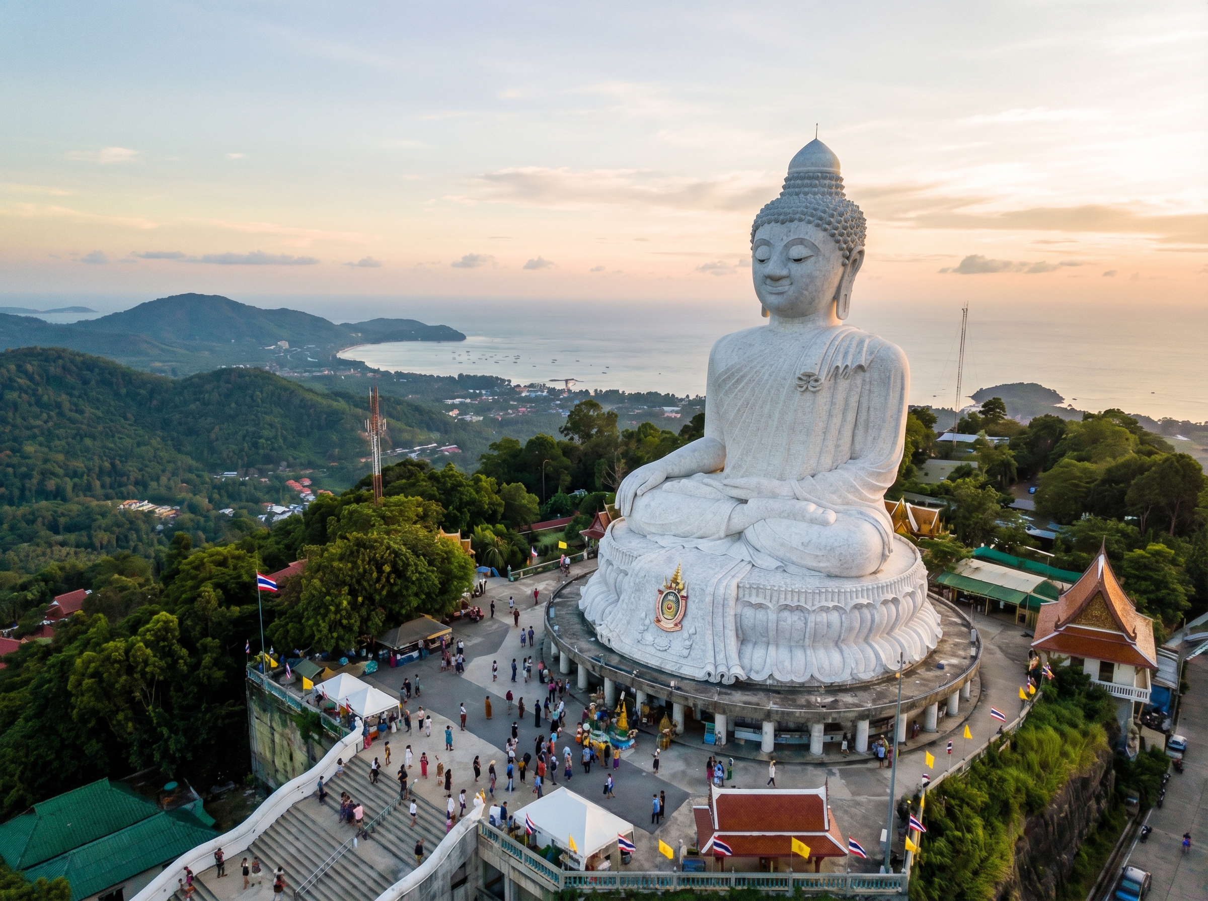 壯麗的普吉大佛 (Big Buddha)